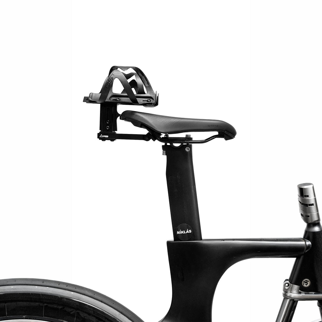 Rear hydration bottle holder
