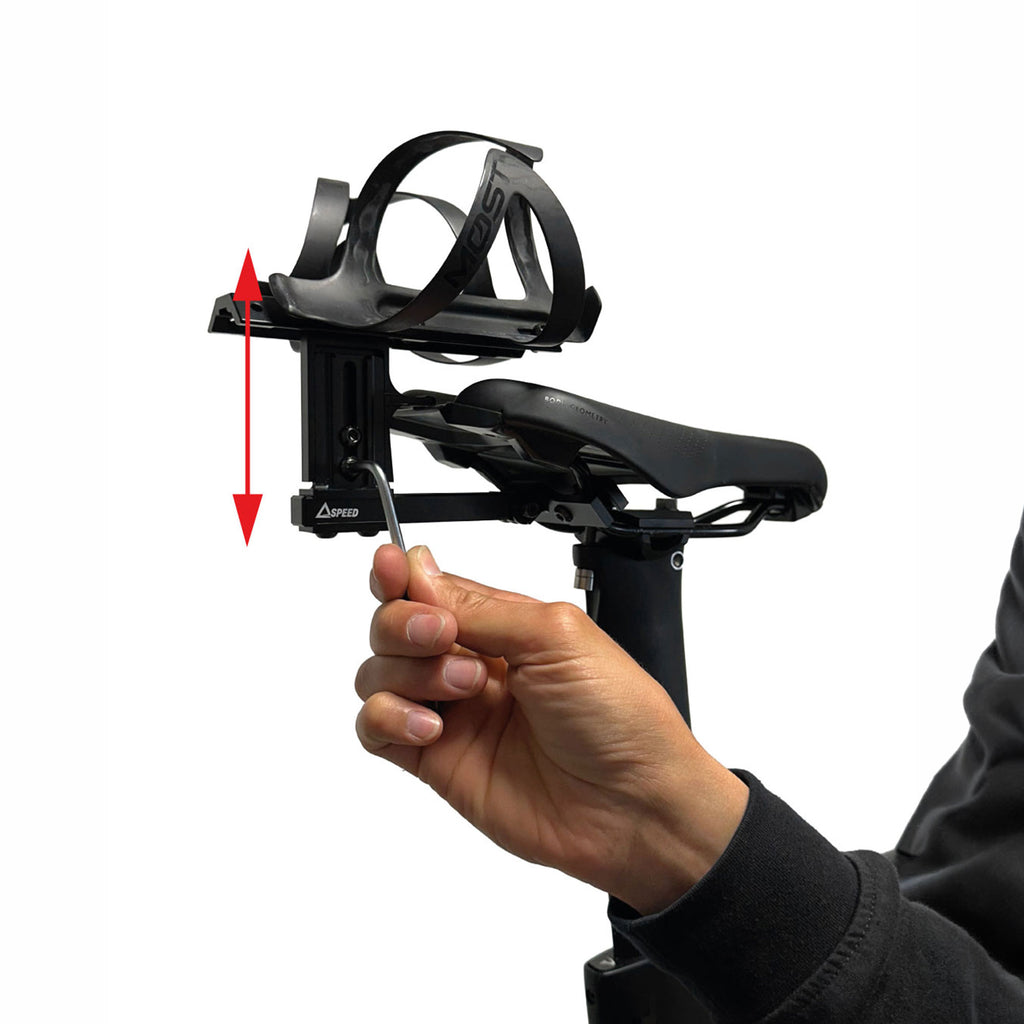 Rear hydration bottle holder